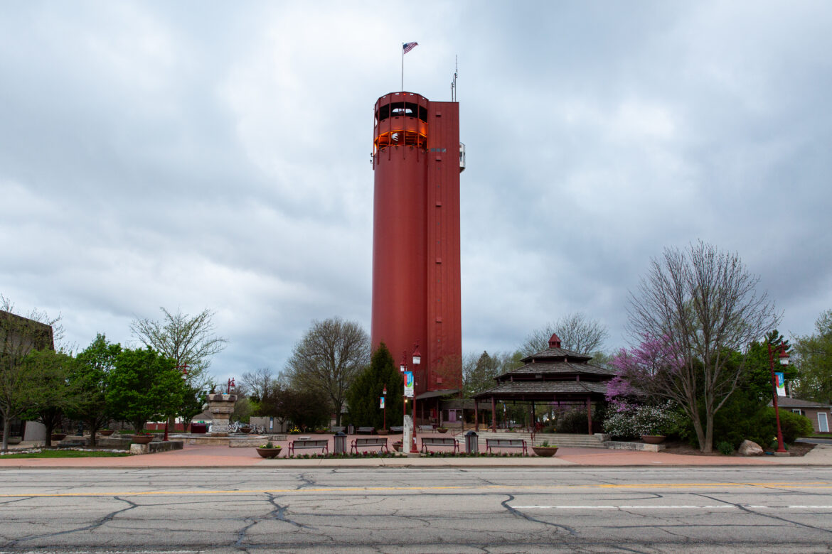 Peoria Heights, Ill., water tower